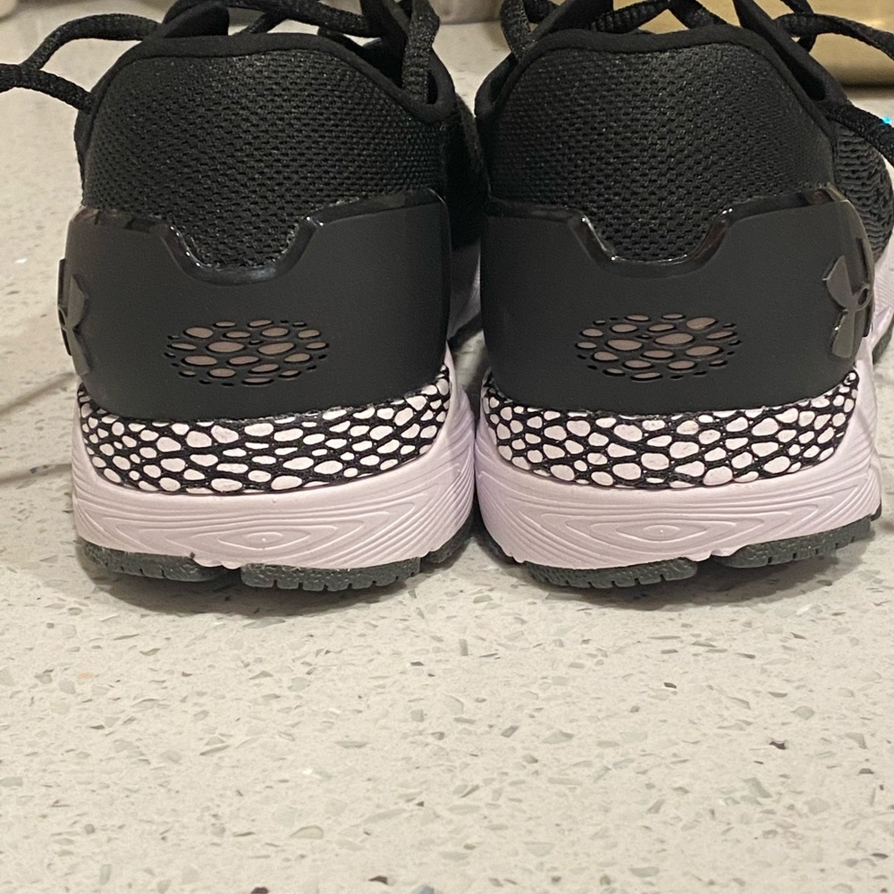 Women’s Hova Sonic Under armor sneakers